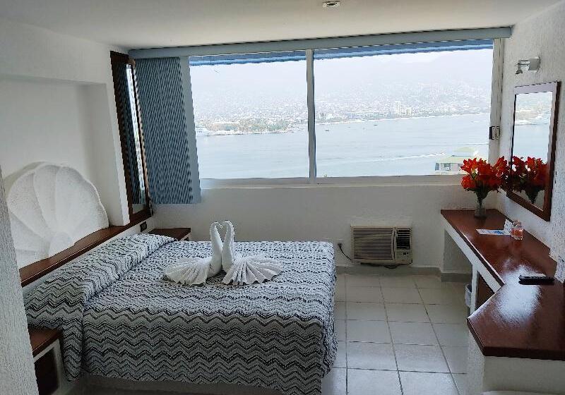 غرفة قياسية مطلّة علي البحر, Aristos Acapulco