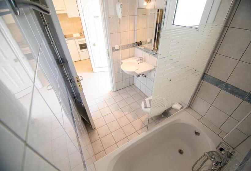 スタンダードスタジオ, Adonis