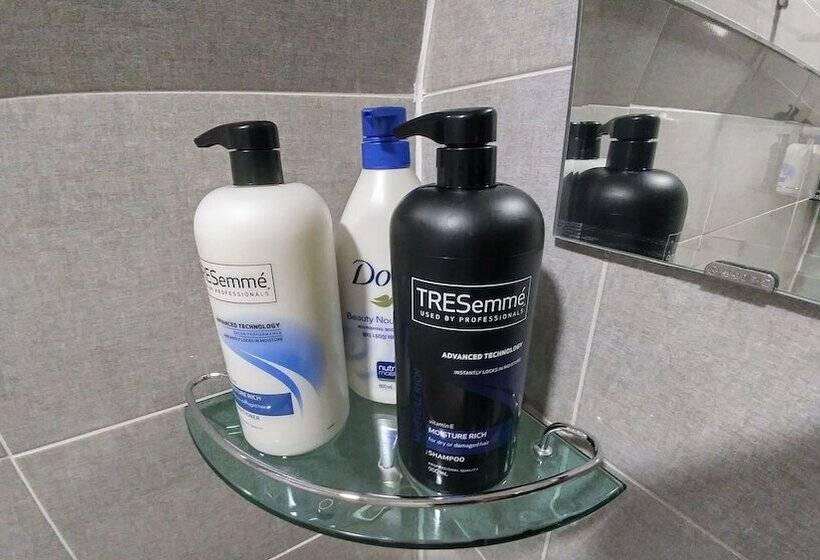 Pat in Cameră Comună, Hause Itaewon