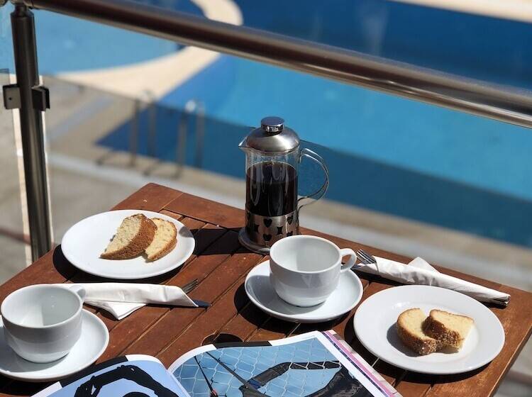 غرفة قياسية ثلاثية, Cilek Butik Otel