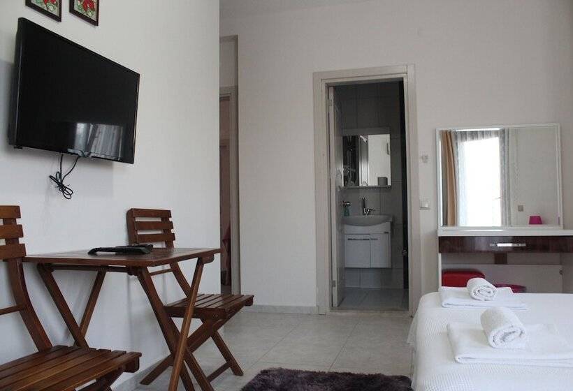 غرفة قياسية ثلاثية, Cilek Butik Otel