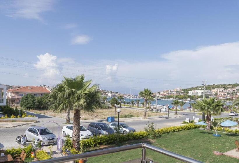 غرفة قياسية ثلاثية, Cilek Butik Otel