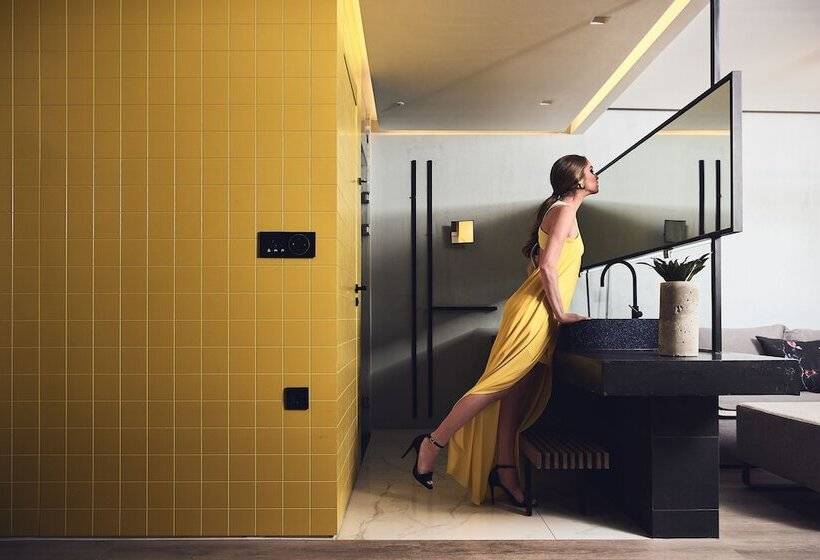 جناح سرير كينج, Dyo Suites