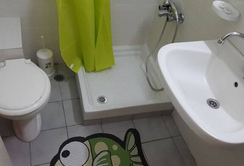 经济房, Epic Rooms