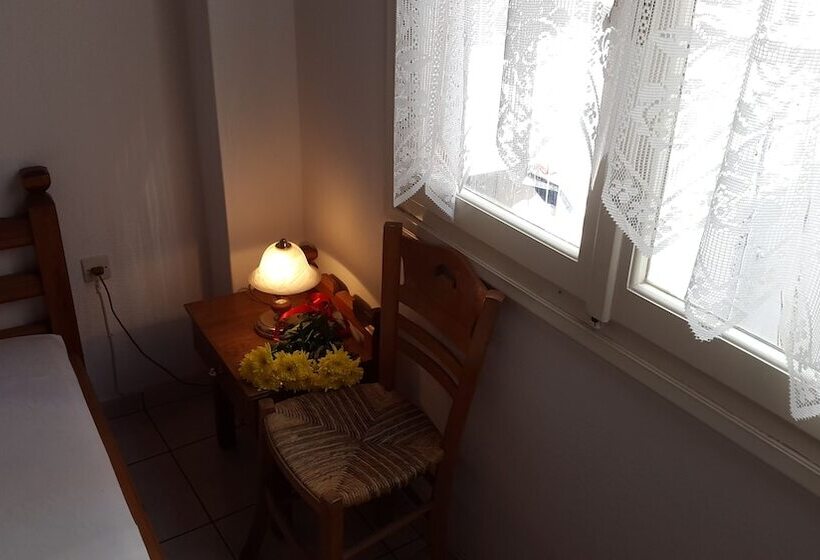 经济房, Epic Rooms