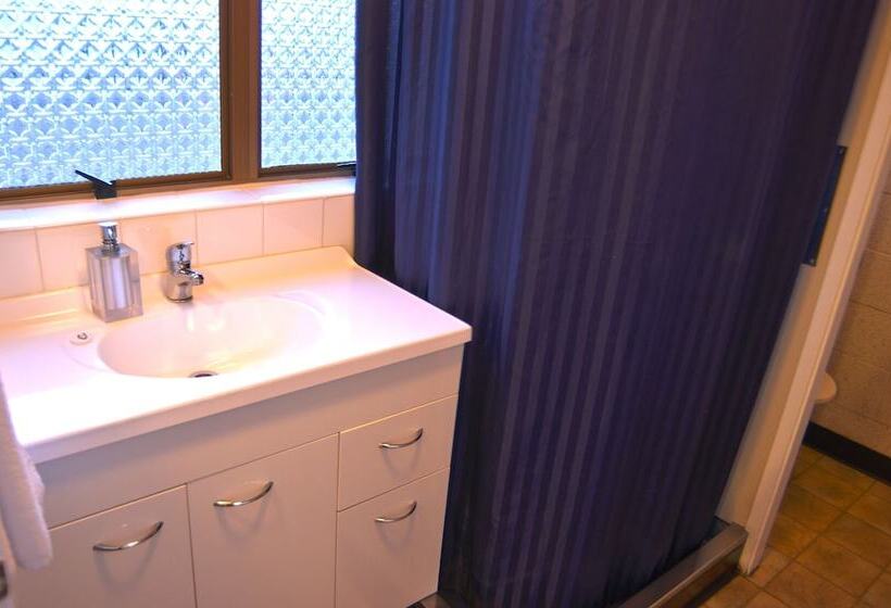 ツーベッドルーム　ヴィラ, Barcelona Motel