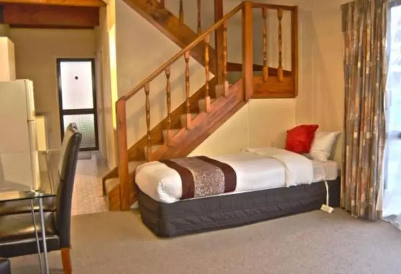 ویلای 2 خوابه, Barcelona Motel