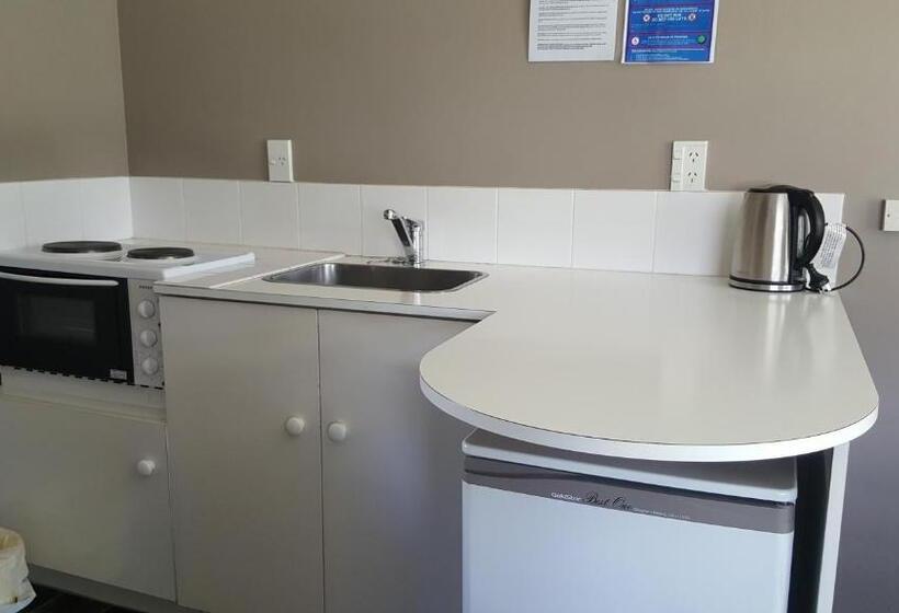 סוויטה, High Country Lodge, Motels & Backpackers