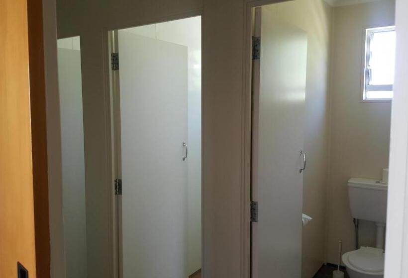 סוויטת 3 חדרי שינה, High Country Lodge, Motels & Backpackers