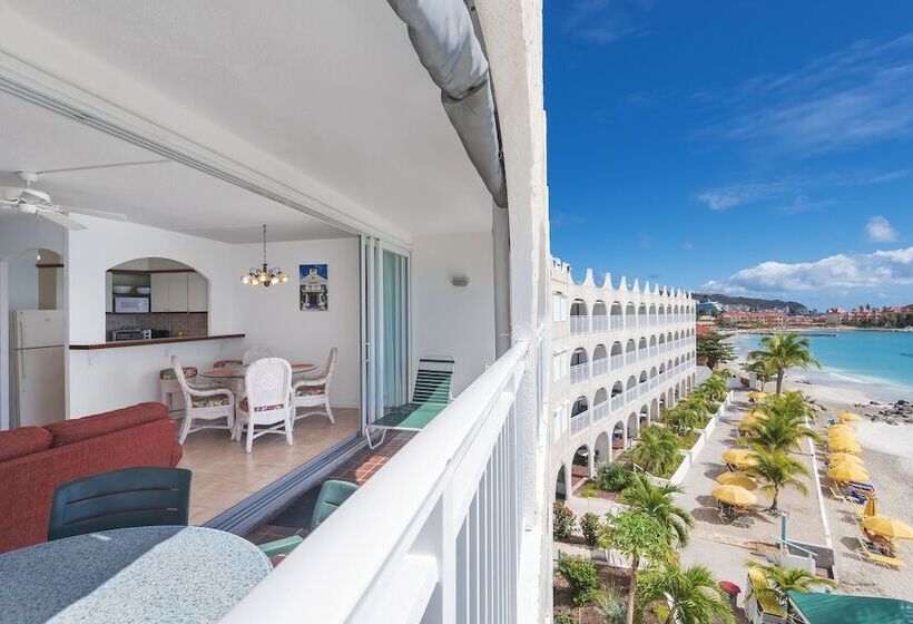 سوئیت 2 خوابه, Belair Beach