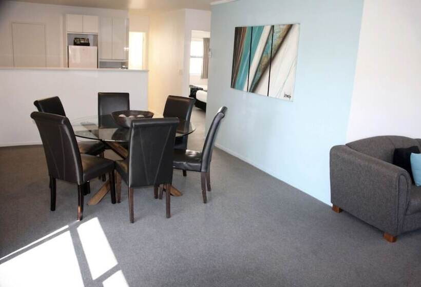 Апартаменты 2 Спальни, Camelot On Ulster