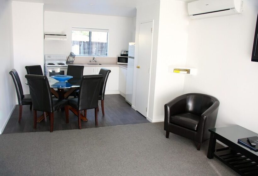 Апартаменты 3 Спальни, Camelot On Ulster