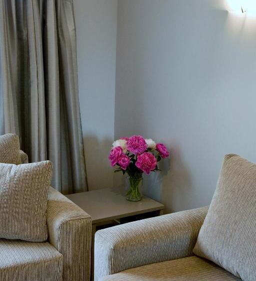 2침실 패밀리 아파트, Knightsbridge Court Motor Lodge