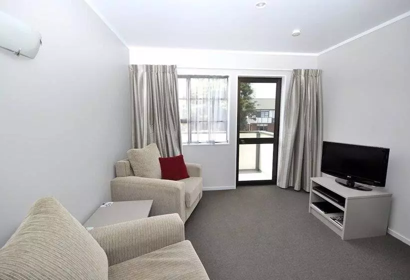 ハイドロマッサージバス付きスイート, Knightsbridge Court Motor Lodge