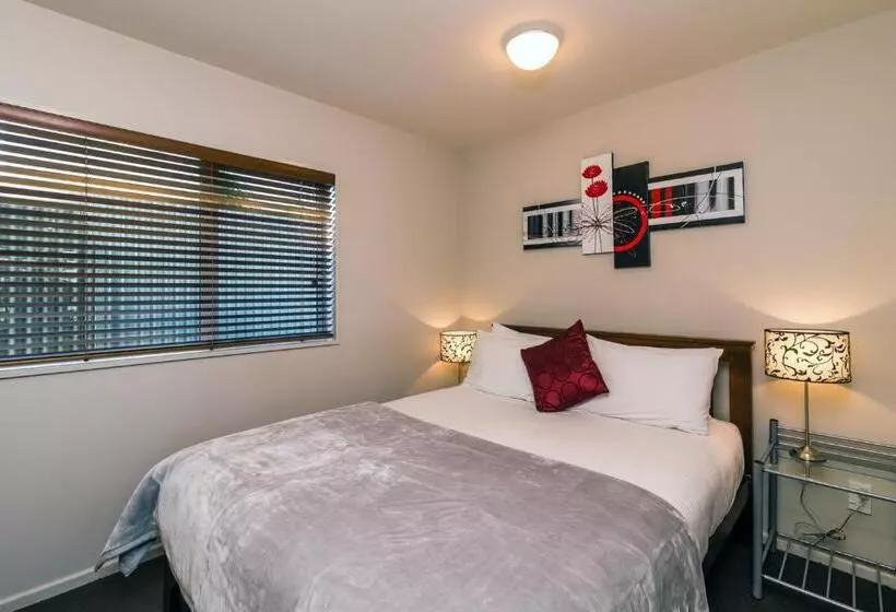 آپارتمان 1 خوابه, Twin Peaks Lakeside Inn