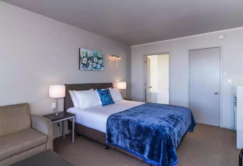 اتاق استاندارد با وان آب گرم, Twin Peaks Lakeside Inn