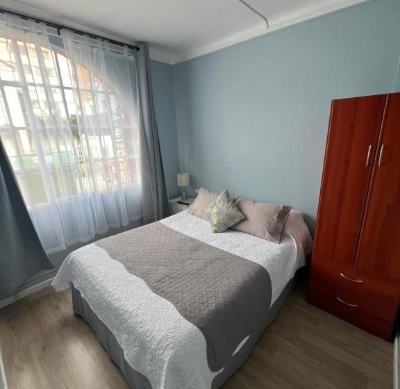 스탠다드 룸, Hostal Ravello