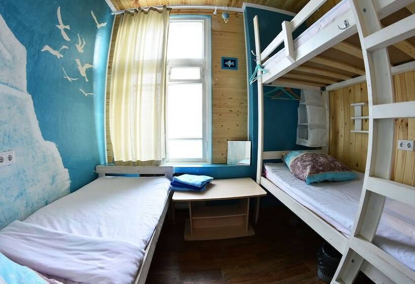 스탠다드 트리플 룸, Good News Hostel