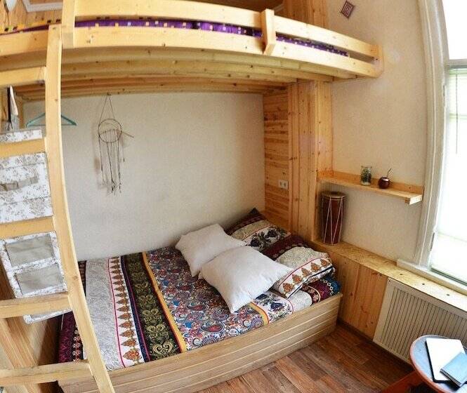 패밀리 룸, Good News Hostel