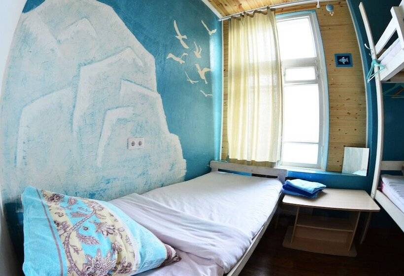 패밀리 룸, Good News Hostel