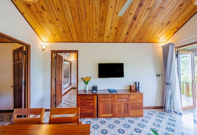 ویلای 2 خوابه, Camia Resort & Spa