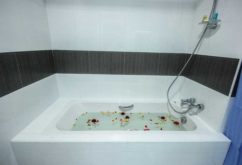 اتاق لوکس, Immana Grand Inle