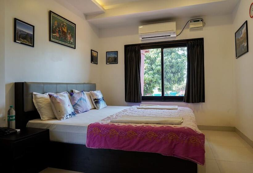 חדר דלוקס מותאם לאנשים עם מוגבלויות, Athi Resorts