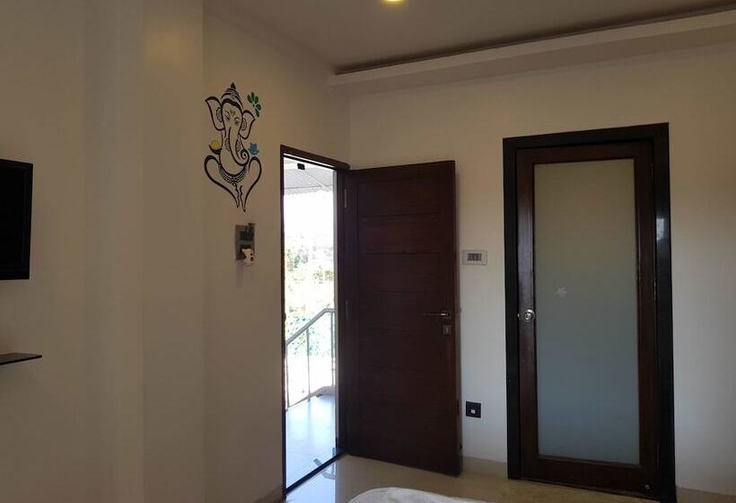 חדר דלוקס מותאם לאנשים עם מוגבלויות, Athi Resorts