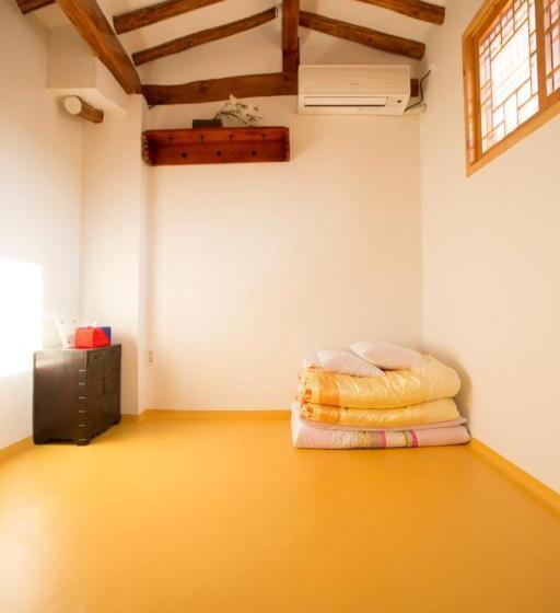 스탠다드 룸, Bukchonae