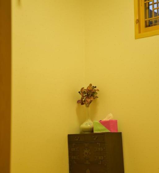 스탠다드 룸, Bukchonae