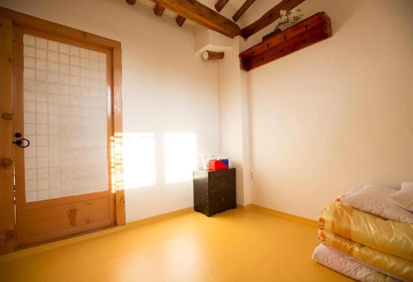 스탠다드 룸, Bukchonae