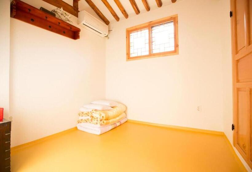 스탠다드 룸, Bukchonae