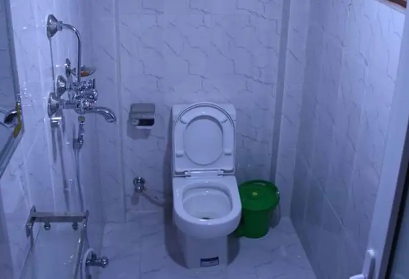 اتاق اکونومی یک تخته, Subha Guest House