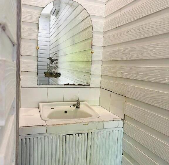 غرفة قياسية مزوَّدة بشُرفة, Tarci Bungalows Lembongan