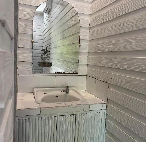 غرفة قياسية مزوَّدة بشُرفة, Tarci Bungalows Lembongan