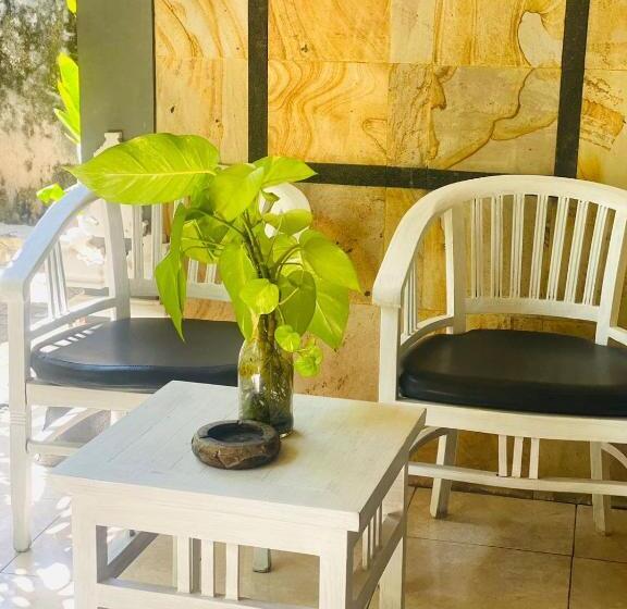 غرفة قياسية مزوَّدة بشُرفة, Tarci Bungalows Lembongan