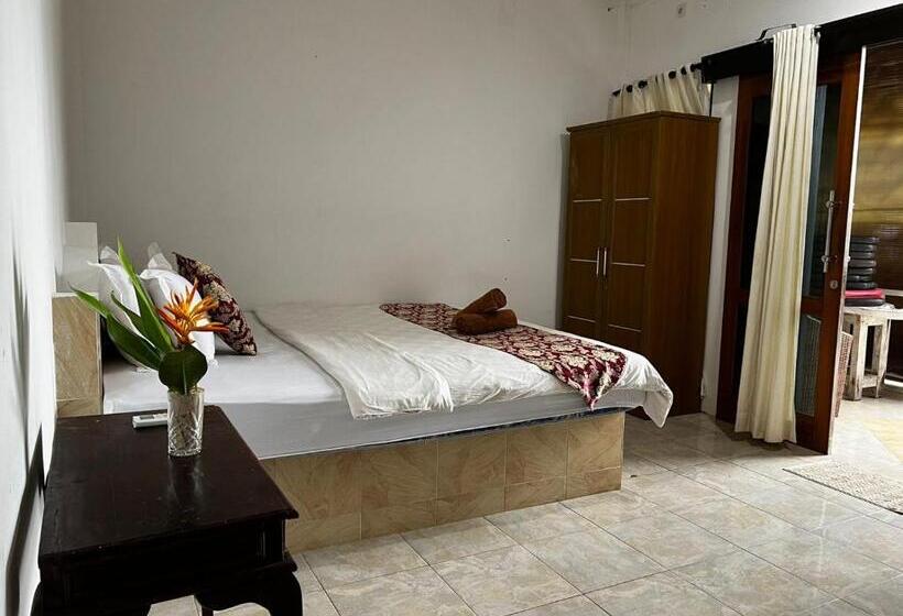 غرفة ديلوكس مطلّة علي البحر مزوَّدة بشُرفة, Tarci Bungalows Lembongan