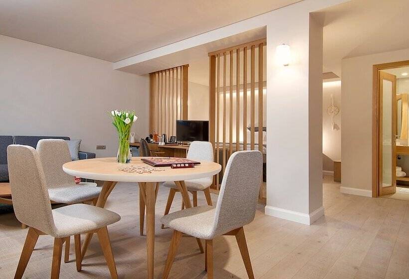 استوديو إدارى, Kores Boutique Hotel & Spa