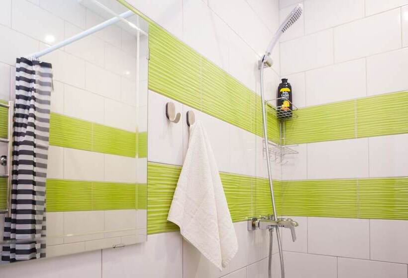 스탠다드 룸 공동 욕실, Hostel Vishnya