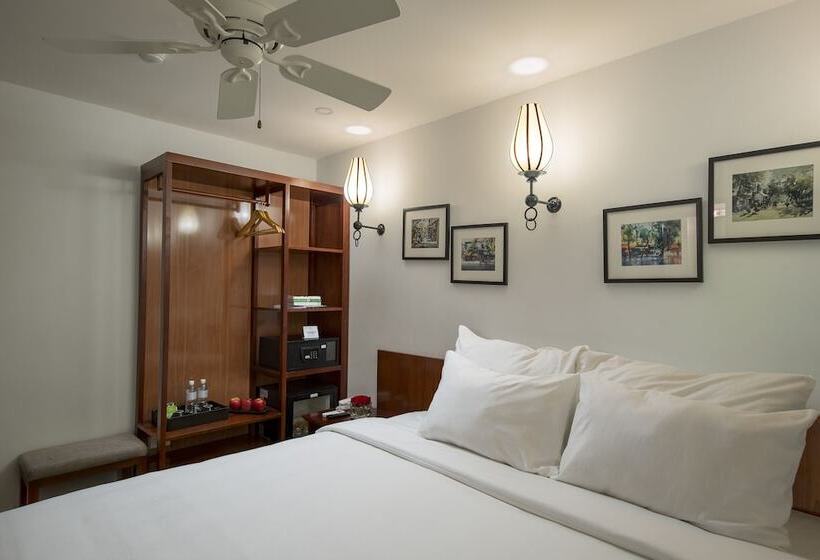 Standard Szoba, Ancient Lane