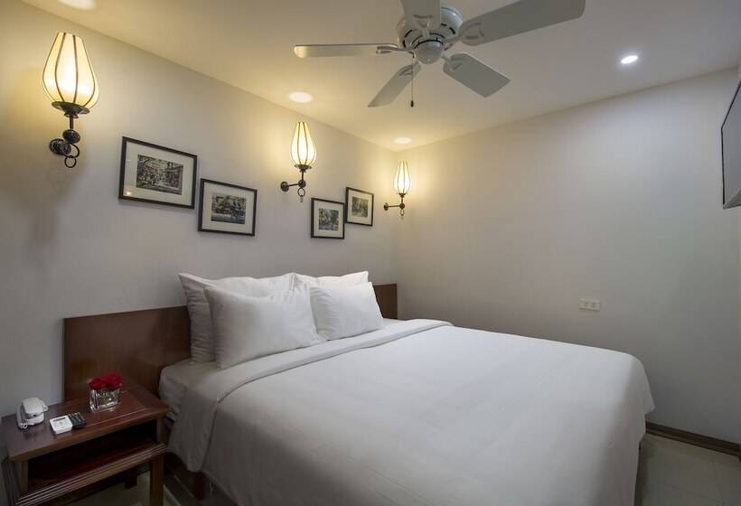 Standard Szoba, Ancient Lane