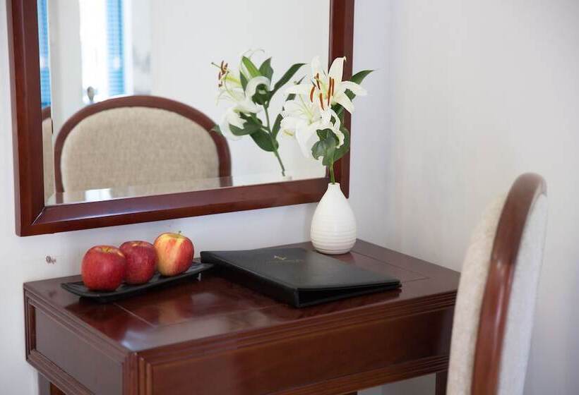 Deluxe Szoba Erkéllyel, Ancient Lane