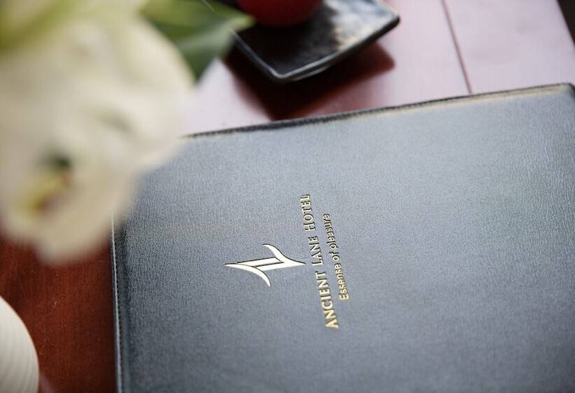 Deluxe Szoba Erkéllyel, Ancient Lane