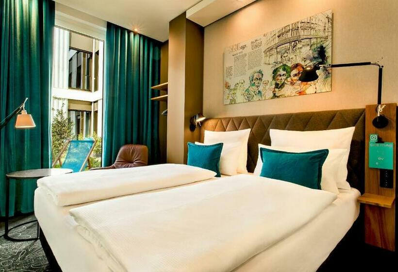 キングサイズベッドのスタンダードルーム, Motel One Munich   Messe