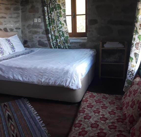 Quarto Estandar Vista Jardim, şirince Doğadaki Evler