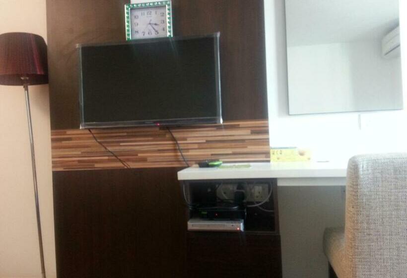 غرفة ديلوكس ثلاثية, Best Studio Guest House