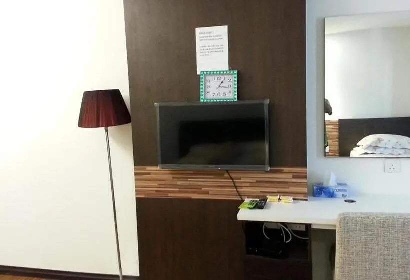 デラックストリプルルーム, Best Studio Guest House