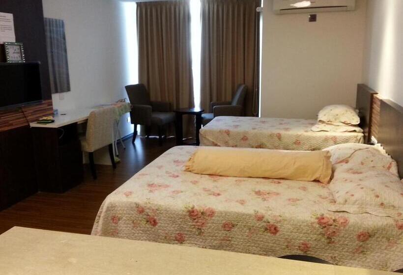 اتاق لوکس سه تخته, Best Studio Guest House