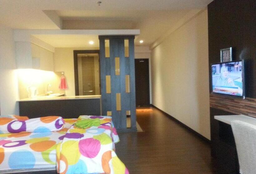 اتاق لوکس سه تخته, Best Studio Guest House