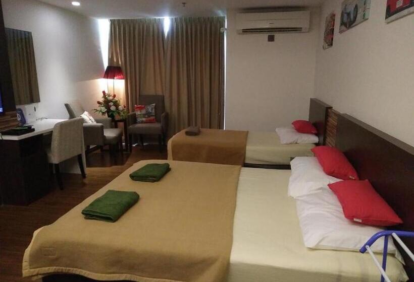 غرفة ديلوكس ثلاثية, Best Studio Guest House
